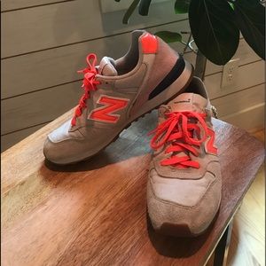 New Balance 696 size 8